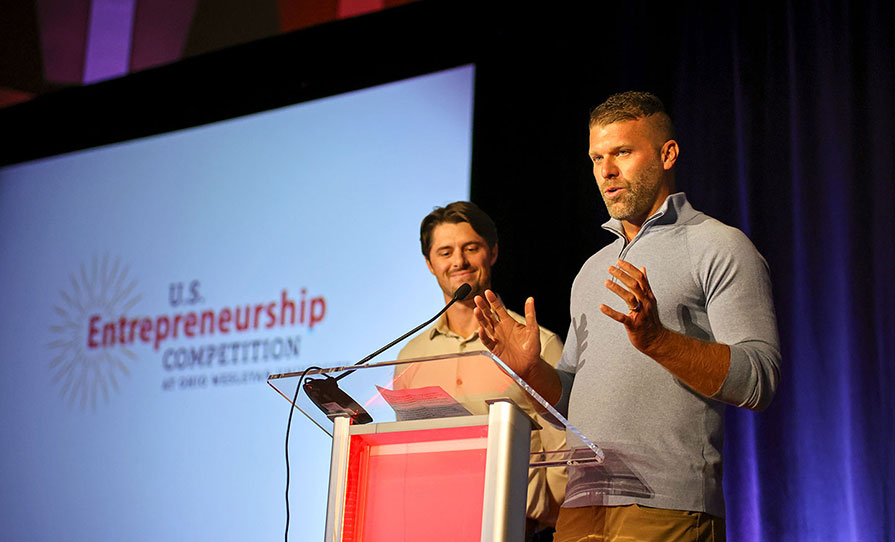 Cole Antle ’21 (left) and Andy Warnock ’06 