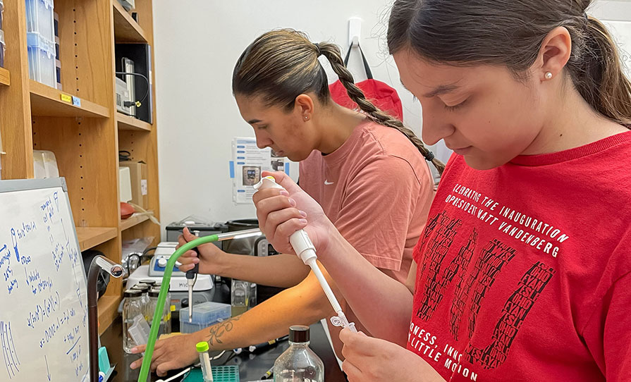 Julien DeFelice '26 (left) and Sophia Rohr '27