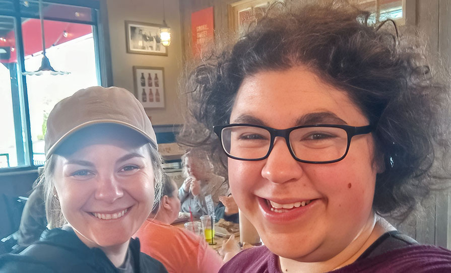 Thea Smekens (left) and Katie Fink ’27